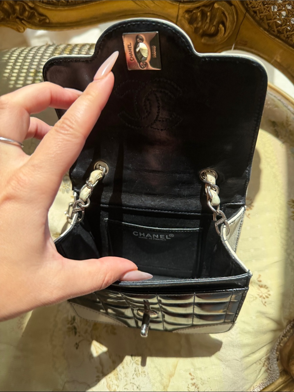 VINTAGE CHANEL Black & White Mini Bag - Picture 5 of 7